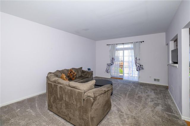 131 Olympic Way, Williams Twp, PA 18042