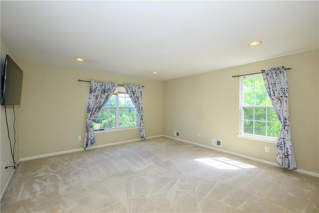131 Olympic Way, Williams Twp, PA 18042