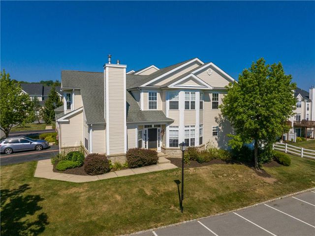 131 Olympic Way, Williams Twp, PA 18042