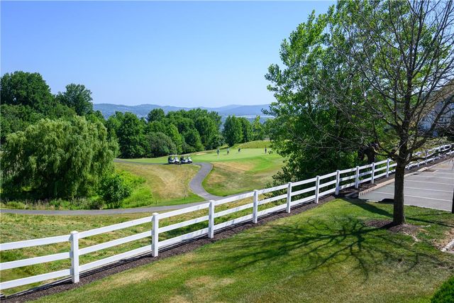 131 Olympic Way, Williams Twp, PA 18042