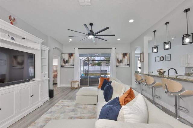 2806 BROOKE PINES COURT, Plant City, FL 33566