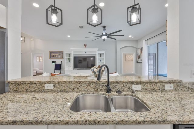 2806 BROOKE PINES COURT, Plant City, FL 33566