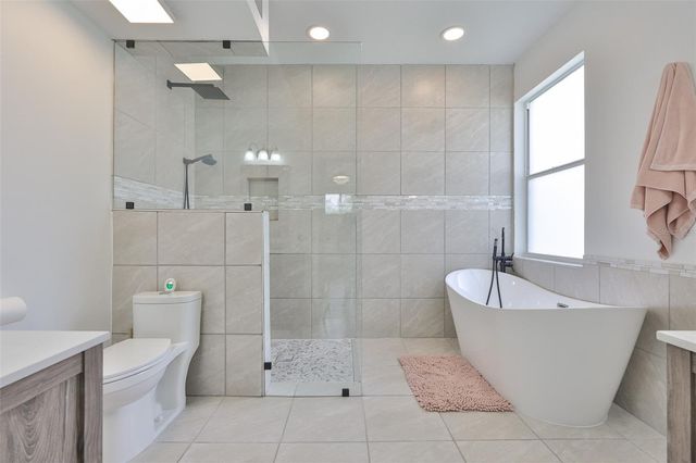 2806 BROOKE PINES COURT, Plant City, FL 33566