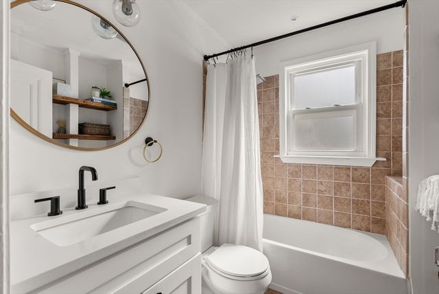 139 Bartlett Street 1, Belmont, MA 02478