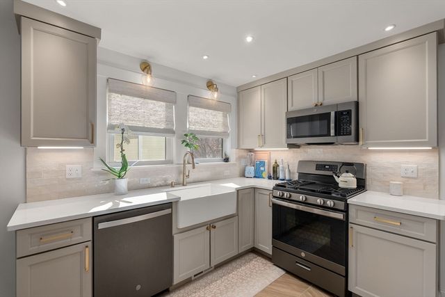 139 Bartlett Street 1, Belmont, MA 02478