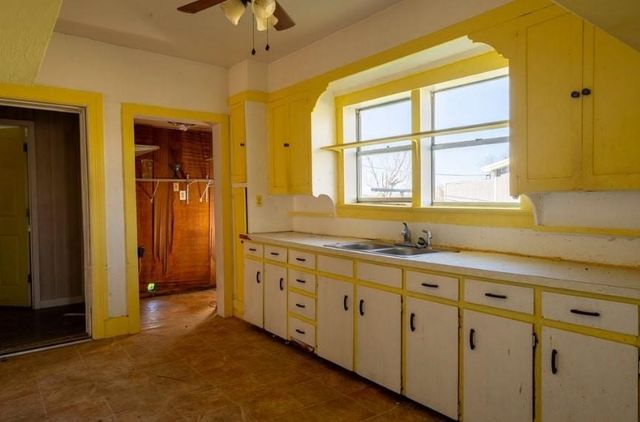 409 S Douglass Street, Covington, TX 76636