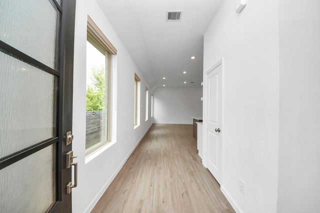 15623 Red Panda Road, Conroe, TX 77302