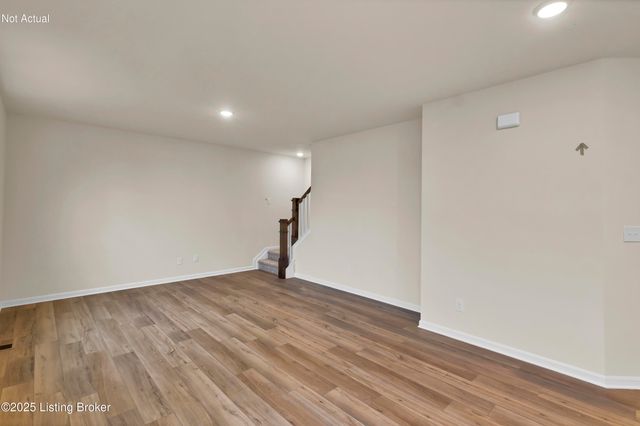 4013 Blackthorn Pl, La Grange, KY 40031