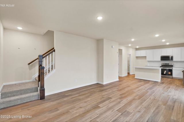 4013 Blackthorn Pl, La Grange, KY 40031