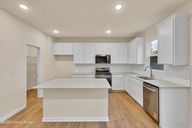 4013 Blackthorn Pl, La Grange, KY 40031