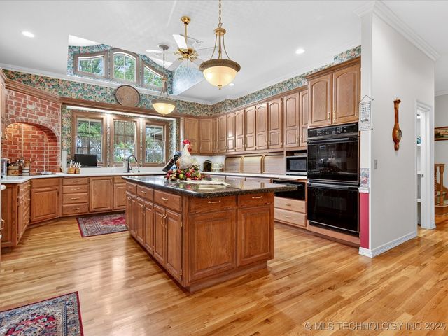 4015 Silver Lake Road, Bartlesville, OK 74006