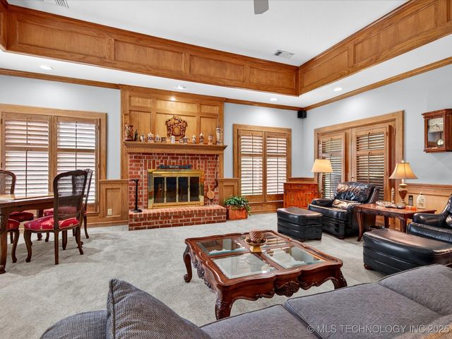 4015 Silver Lake Road, Bartlesville, OK 74006