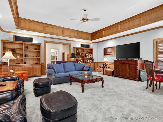 4015 Silver Lake Road, Bartlesville, OK 74006