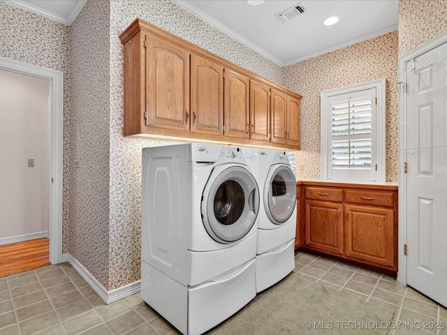 4015 Silver Lake Road, Bartlesville, OK 74006