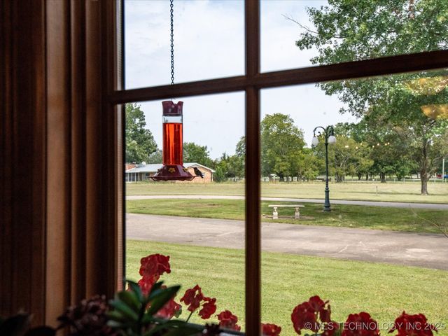 4015 Silver Lake Road, Bartlesville, OK 74006