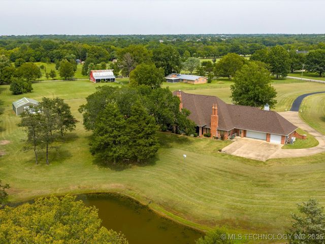 4015 Silver Lake Road, Bartlesville, OK 74006