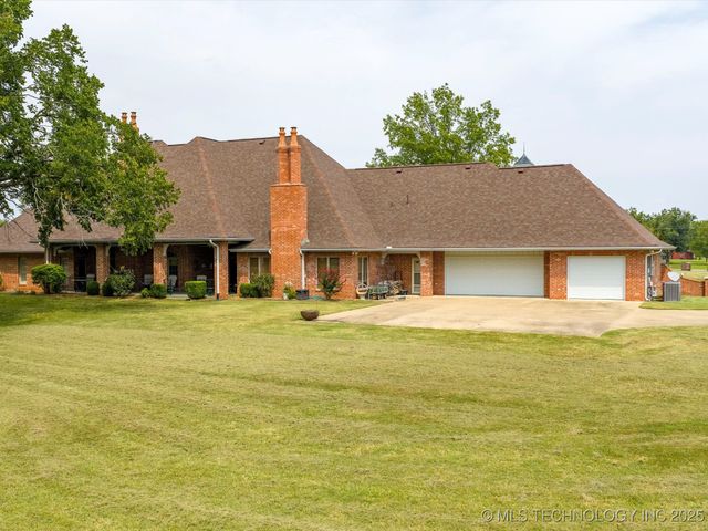 4015 Silver Lake Road, Bartlesville, OK 74006