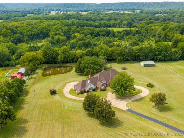 4015 Silver Lake Road, Bartlesville, OK 74006