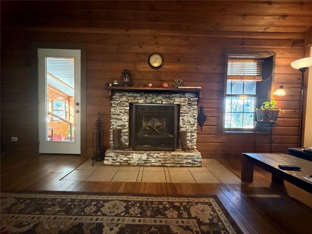 19519 County Road 377, Marquez, TX 77865