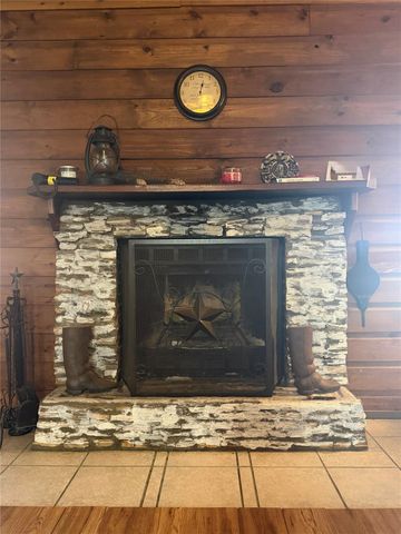 19519 County Road 377, Marquez, TX 77865