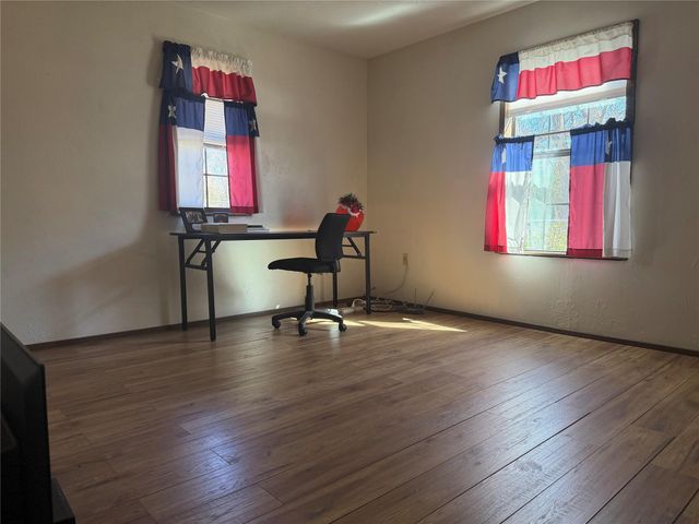 19519 County Road 377, Marquez, TX 77865