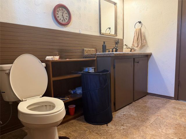 19519 County Road 377, Marquez, TX 77865