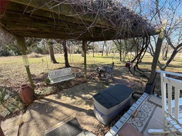 19519 County Road 377, Marquez, TX 77865