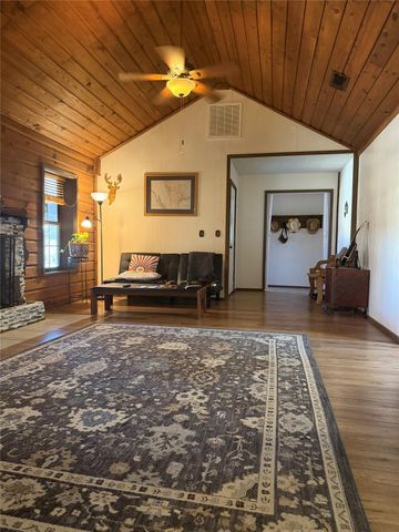 19519 County Road 377, Marquez, TX 77865