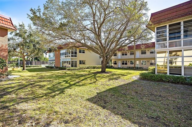 46 Woodland Drive 103, Vero Beach, FL 32962