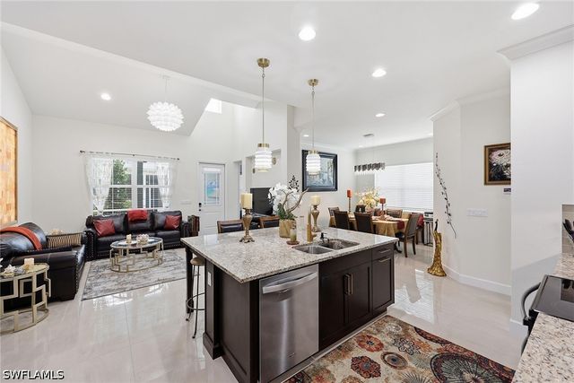 7204 Cayo Coco LN, Naples, FL 34113