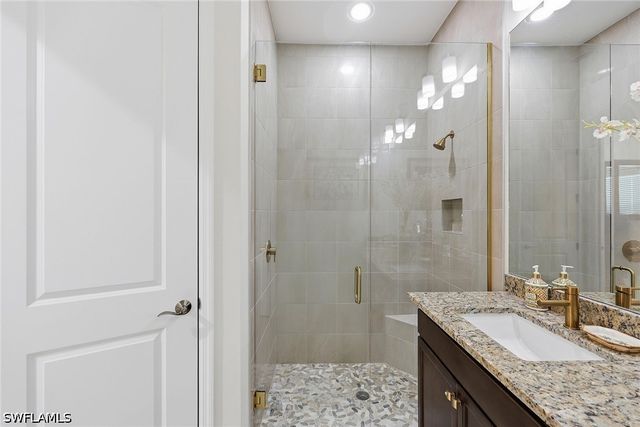 7204 Cayo Coco LN, Naples, FL 34113