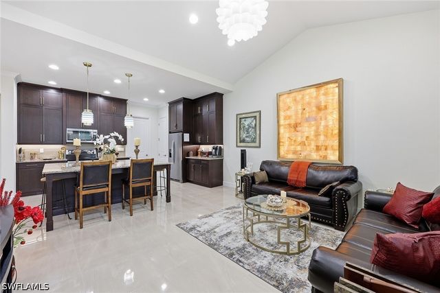 7204 Cayo Coco LN, Naples, FL 34113