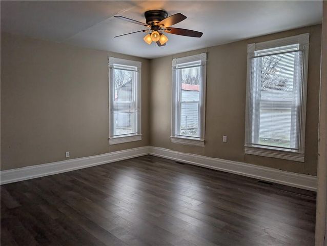 709 W Benton Street, Windsor, MO 65360