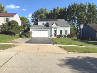 1525 Teri Lane, Algonquin, IL 60102