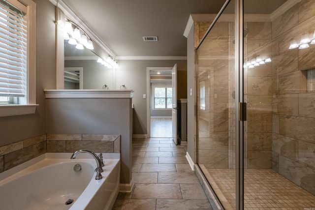 12 Majestic Court, Maumelle, AR 72113