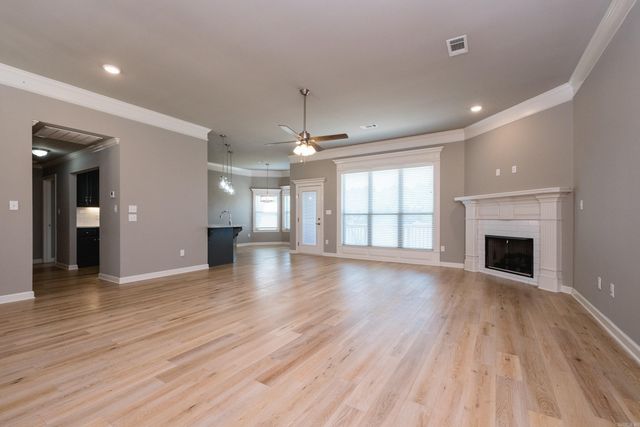 12 Majestic Court, Maumelle, AR 72113
