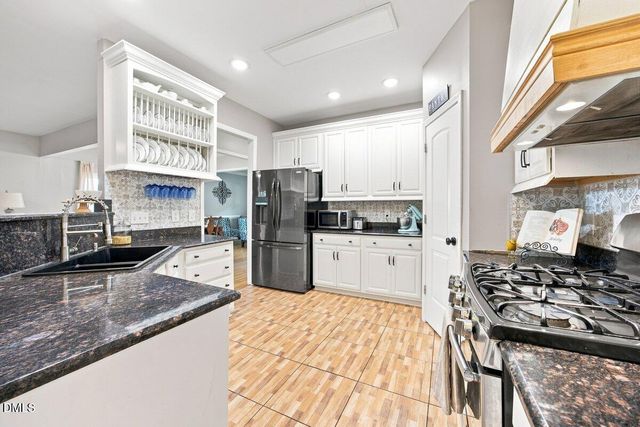 2516 Deanwood Drive, Raleigh, NC 27615