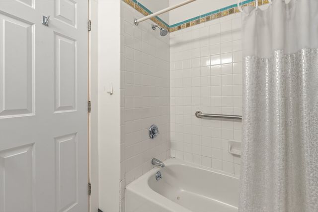 35 Nonantum St C, Boston, MA 02135
