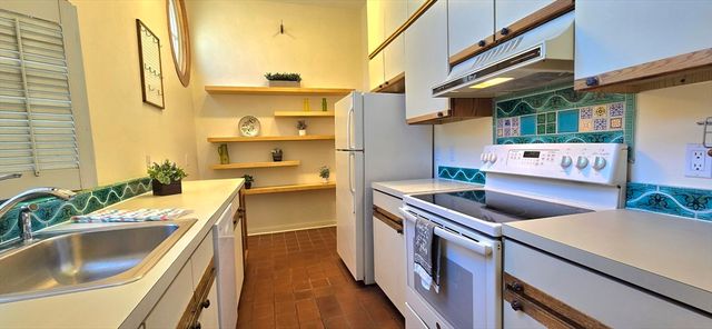35 Nonantum St C, Boston, MA 02135