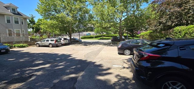 35 Nonantum St C, Boston, MA 02135