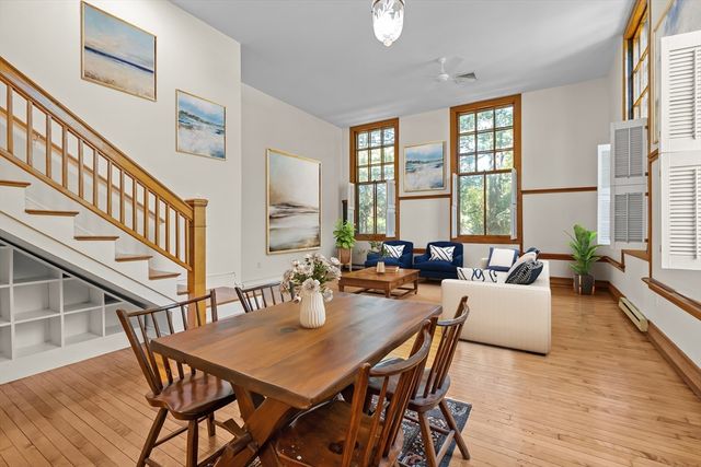 35 Nonantum St C, Boston, MA 02135