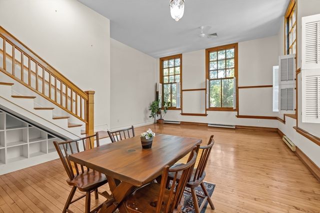 35 Nonantum St C, Boston, MA 02135