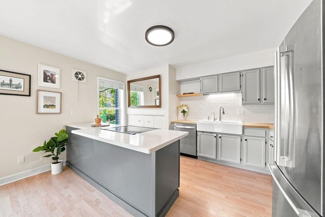 1911 S 5th Street, Minneapolis, MN 55454