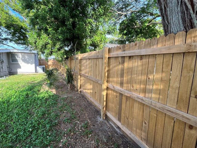 9596 GROVELAND STREET, Seminole, FL 33772