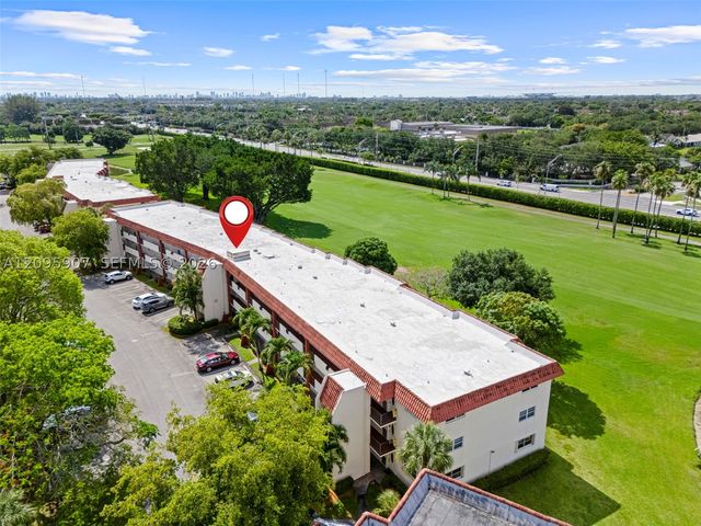 9820 S Hollybrook Lake Dr 208, Pembroke Pines, FL 33025