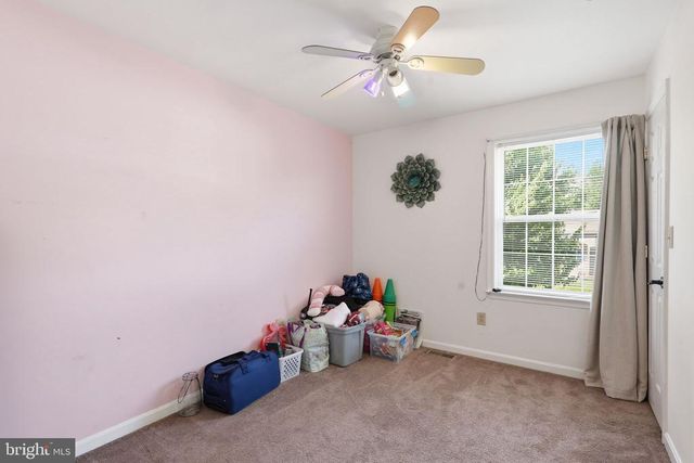 10106 S FULTON DR, Fredericksburg, VA 22408