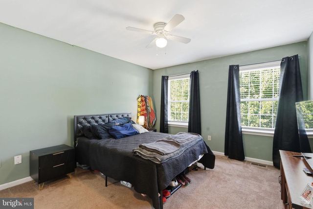 10106 S FULTON DR, Fredericksburg, VA 22408