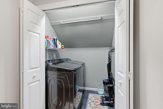 10106 S FULTON DR, Fredericksburg, VA 22408