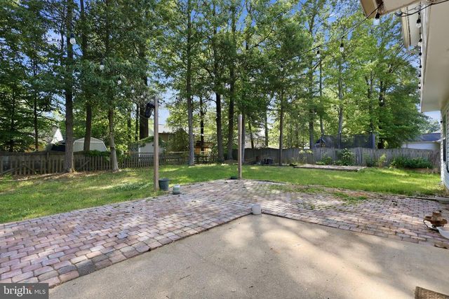 10106 S FULTON DR, Fredericksburg, VA 22408