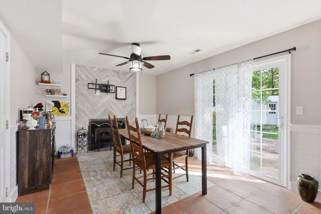 10106 S FULTON DR, Fredericksburg, VA 22408